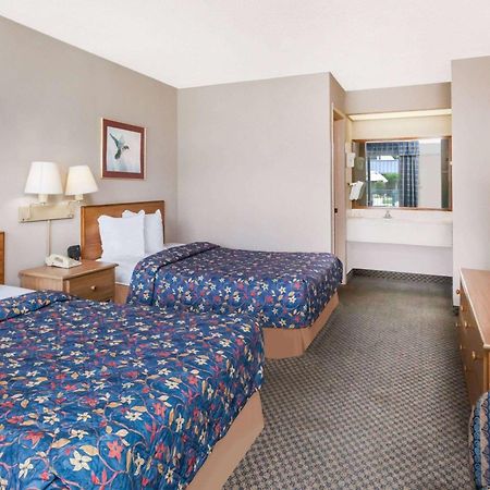 Days Inn By Wyndham Seguin Tx Zewnętrze zdjęcie